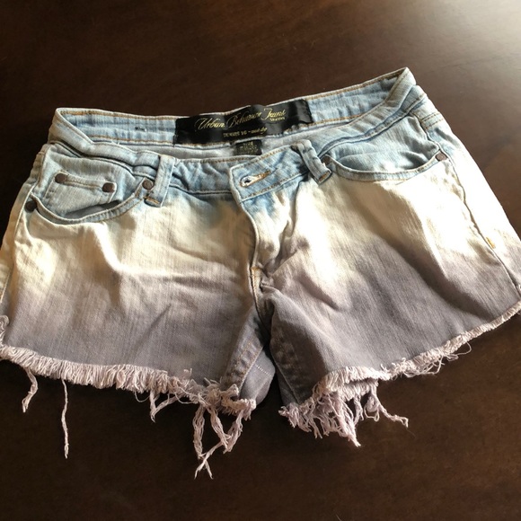Ombré Fringe Shorts - Picture 2 of 4
